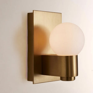 Casen Sconce