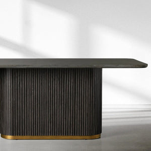 Finnley Dining Table